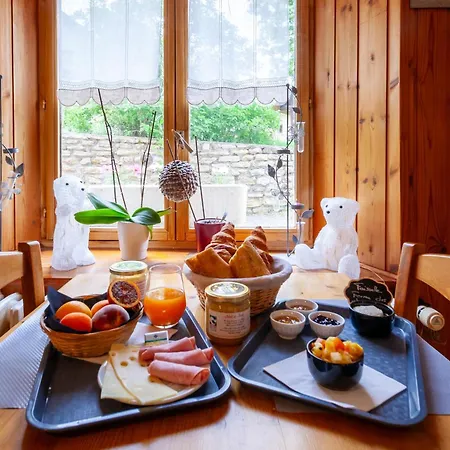 Des Montauds - & Restaurant Hotell 2*