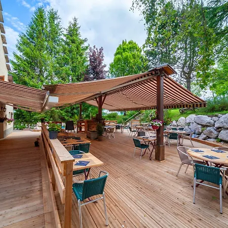 Hotel Des Montauds - & Restaurant 2*