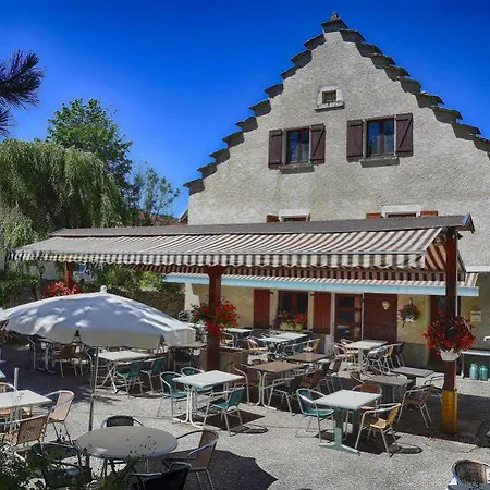 Des Montauds - & Restaurant 2*